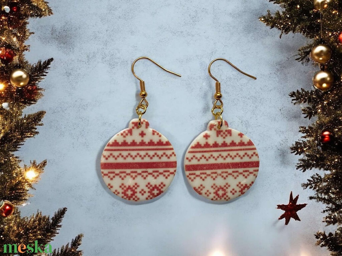 348. Karácsonyi mintás ,mégis egyszerű kerek fülbevaló - ékszer - fülbevaló - lógós kerek fülbevaló - Meska.hu