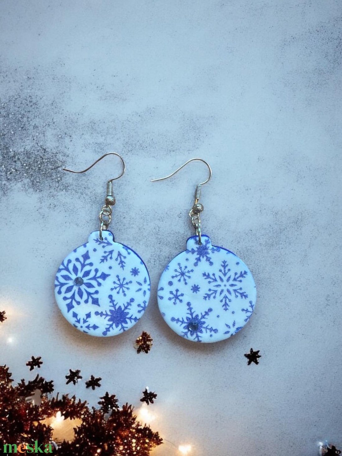 368. Karácsonyi mintás ,mégis egyszerű kerek fülbevaló - ékszer - fülbevaló - lógós kerek fülbevaló - Meska.hu