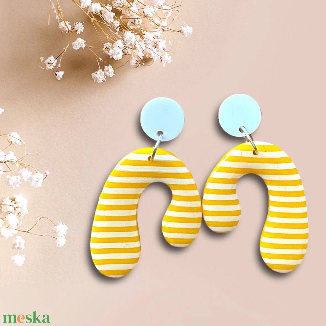 415. Sárga csíkos fehér bedugóval - ékszer - fülbevaló - lógó fülbevaló - Meska.hu