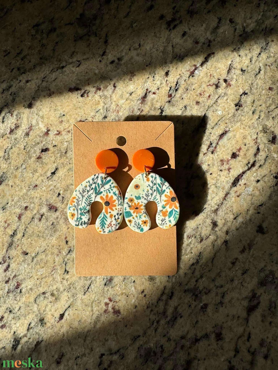 464. Virágos rét a fülbevalón - ékszer - fülbevaló - lógó fülbevaló - Meska.hu