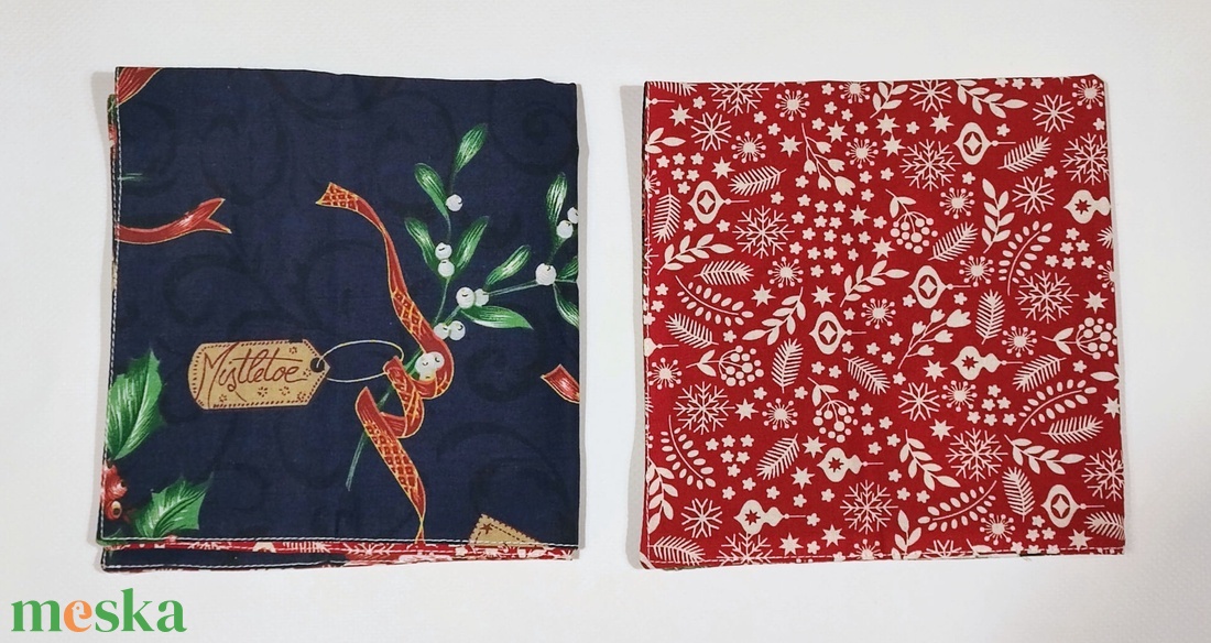 Kétoldalas karácsonyi szalvéta: piros-kék/ 2 db - karácsony - karácsonyi lakásdekoráció - ünnepi asztaldekoráció - Meska.hu