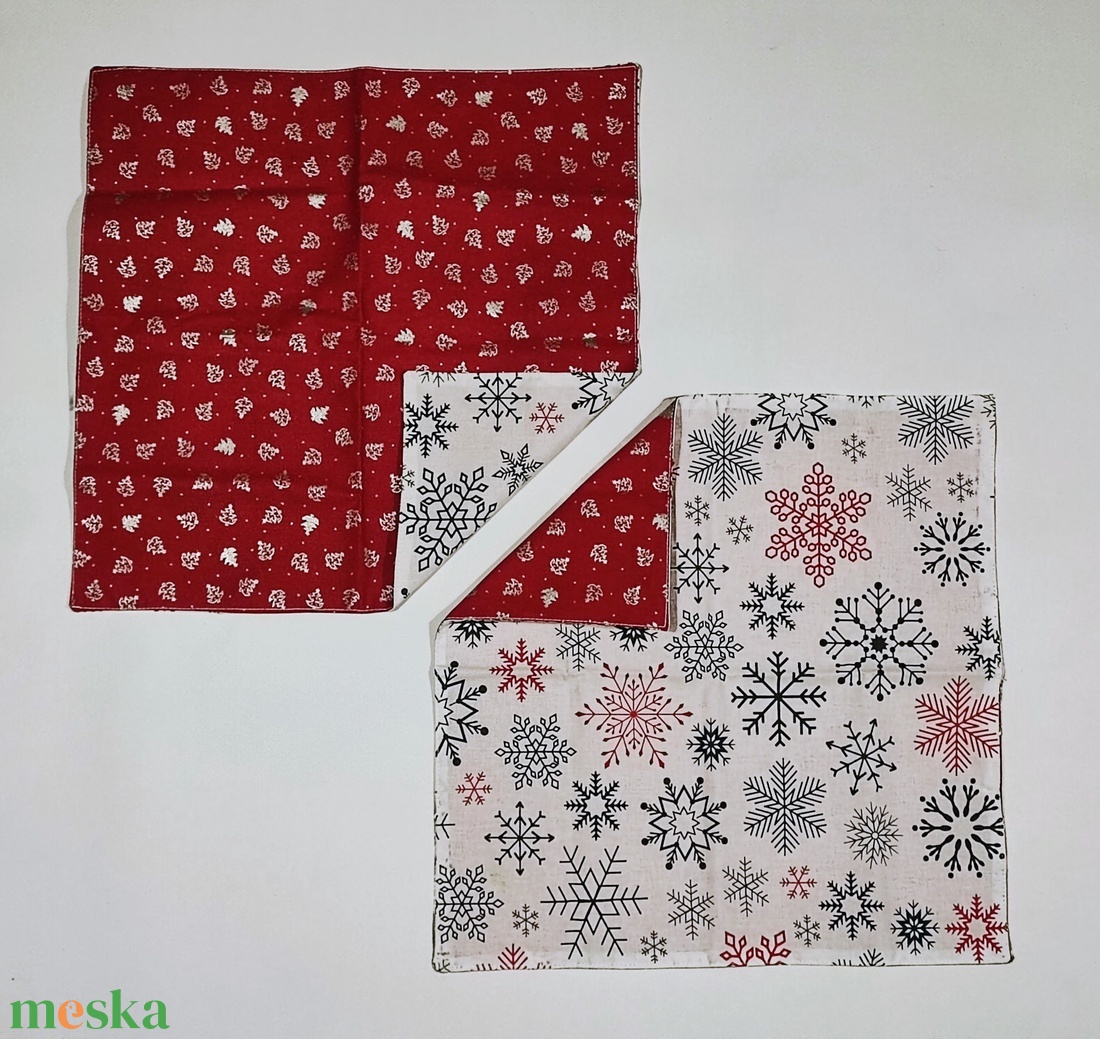 Kétoldalas karácsonyi szalvéta: fehér-ezüst -piros/ 2 db - karácsony - karácsonyi lakásdekoráció - ünnepi asztaldekoráció - Meska.hu