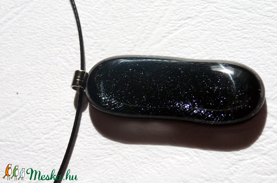 Csillogó fekete medál -  - Meska.hu