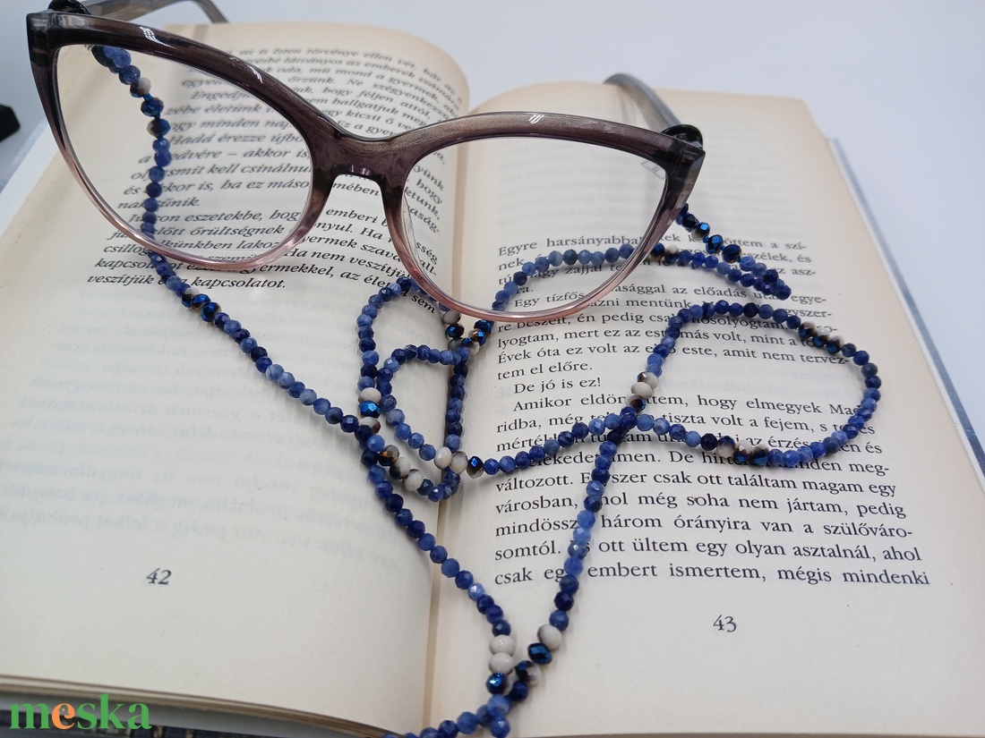 Szodalit ásvány szemüveglánc - ékszer - nyaklánc - hosszú nyaklánc - Meska.hu