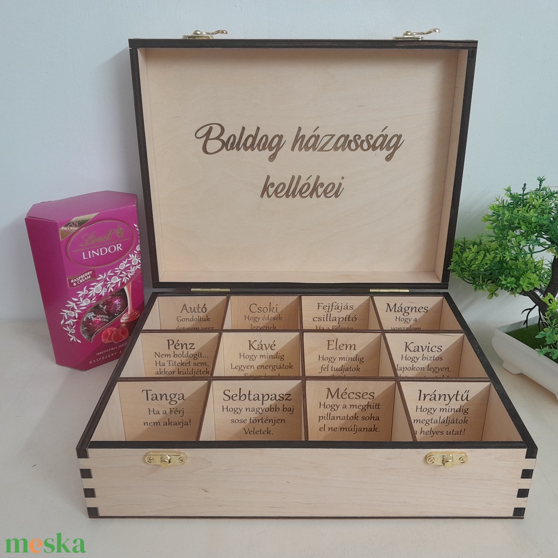 Boldog házasság kellékei doboz - esküvő - emlék & ajándék - doboz - Meska.hu