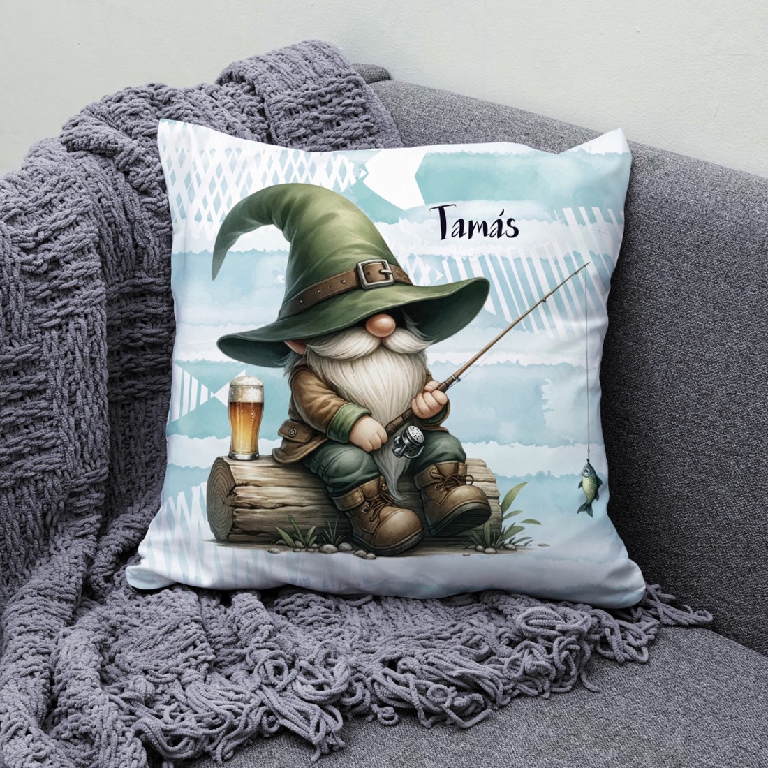 Névvel kérhető - Horgász manó és egy sörös kapás mintás párna - otthon & életmód - lakástextil - párna & párnahuzat - díszpárna (belsővel együtt) - Meska.hu