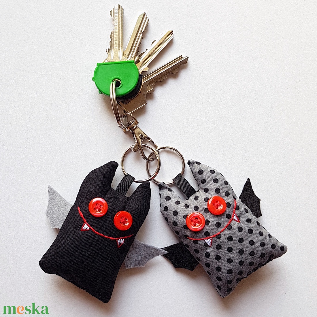 Szerelmes Denevérek - 2db textilkulcstartó egy csomagban - táska & tok - kulcstartó & táskadísz - kulcstartó - Meska.hu