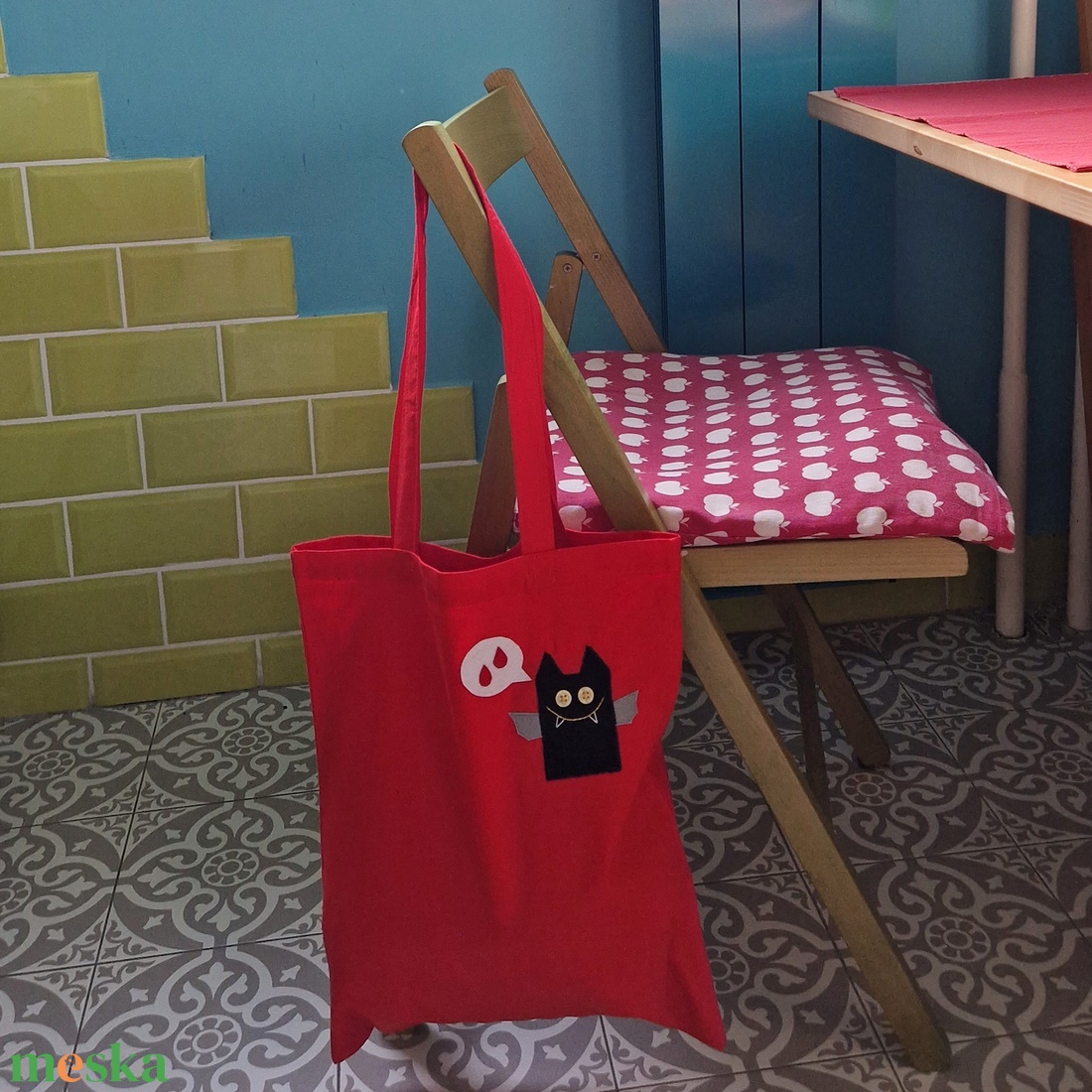 Mire gondol a denevér? - Hosszúfülű piros szatyor - táska & tok - bevásárlás & shopper táska - shopper, textiltáska, szatyor - Meska.hu Mire gondol a denevér? - Hosszúfülű piros szatyor - táska & tok - bevásárlás & shopper táska - shopper, textiltáska, szatyor - Meska.hu
