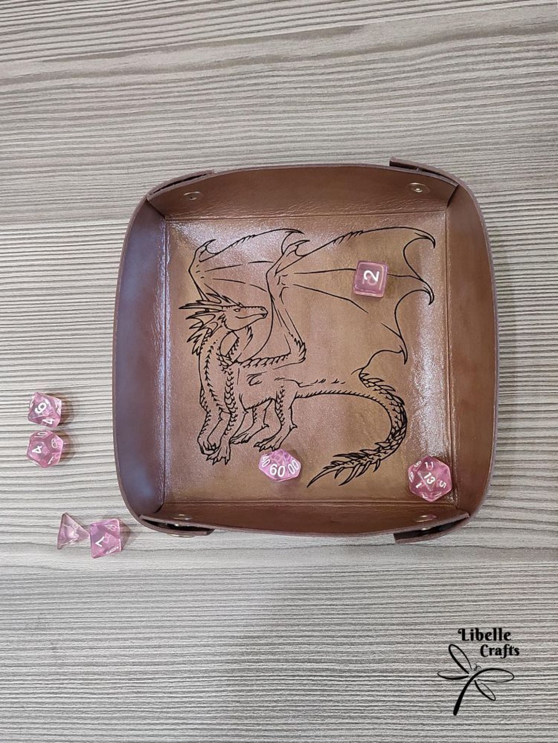 Sárkány mintás kockadobó tálca - 1 - játék & sport - szerepjáték - Meska.hu