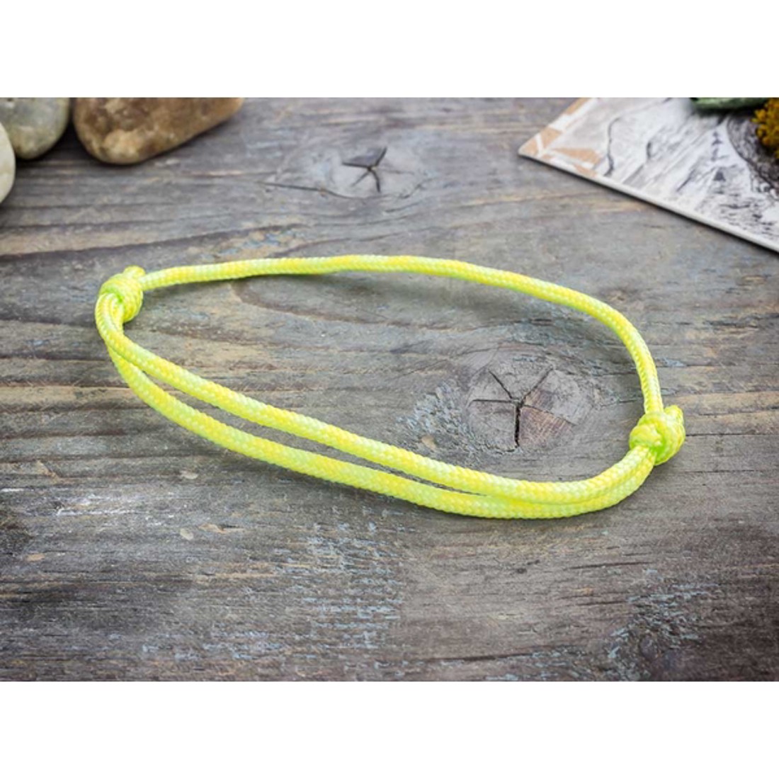 Célravezető sárga paracord karkötő - ékszer - karkötő - fonott karkötő - Meska.hu Célravezető sárga paracord karkötő - ékszer - karkötő - fonott karkötő - Meska.hu