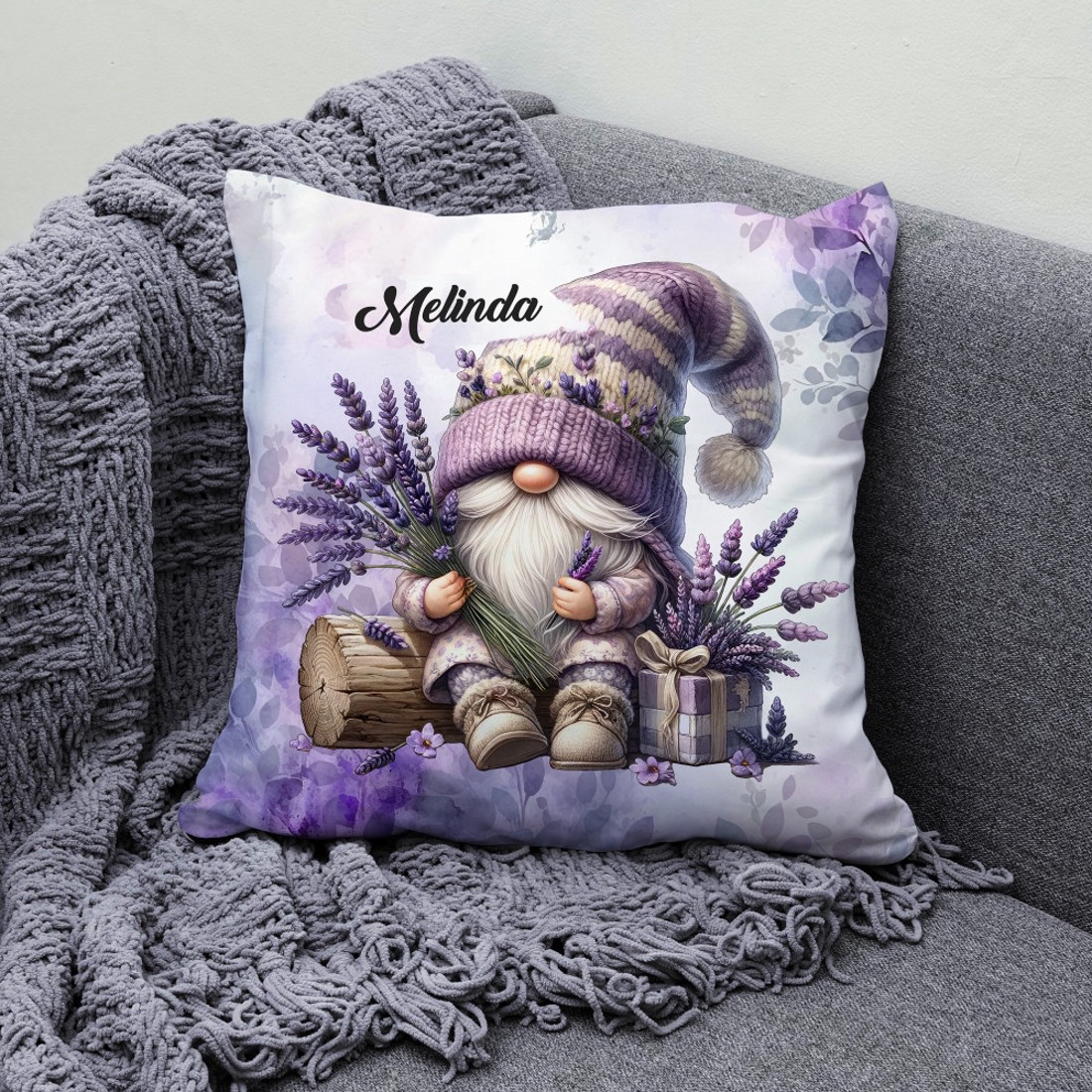 Névvel kérhető - Levendulás manó csüccs mintás párna - otthon & életmód - lakástextil - párna & párnahuzat - díszpárna (belsővel együtt) - Meska.hu