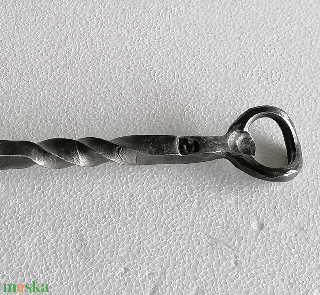 Kovácsoltvas húshorog sörnyitó multitool - otthon & életmód - ház & kert - bográcsozás, grillezés - Meska.hu Kovácsoltvas húshorog sörnyitó multitool - otthon & életmód - ház & kert - bográcsozás, grillezés - Meska.hu