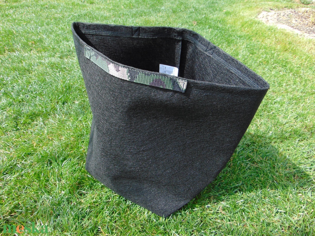 Ültető zsák, terepmintás füllel 47 cm x 35 cm/ paradicsom, tök, padlizsán, uborka, saláta, stb. termesztéséhez - otthon & életmód - ház & kert - növény & veteményes - Meska.hu