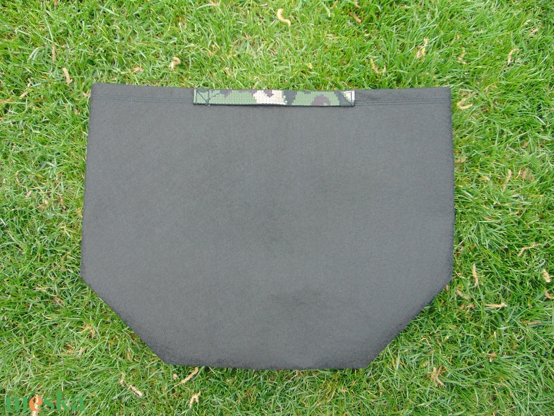 Ültető zsák, terepmintás füllel 47 cm x 35 cm/ paradicsom, tök, padlizsán, uborka, saláta, stb. termesztéséhez - otthon & életmód - ház & kert - növény & veteményes - Meska.hu