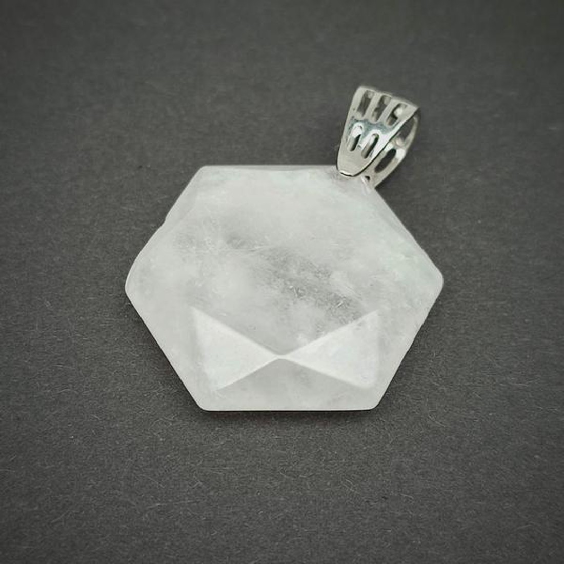 Hexagon medál Hegyikristály 2,5cm - ékszer - nyaklánc - medál - Meska.hu