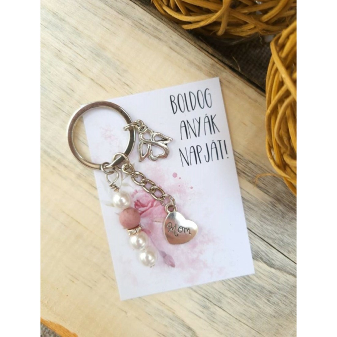 Mom medálkás anyák napi kulcstartó feliratos kártyával -  - Meska.hu