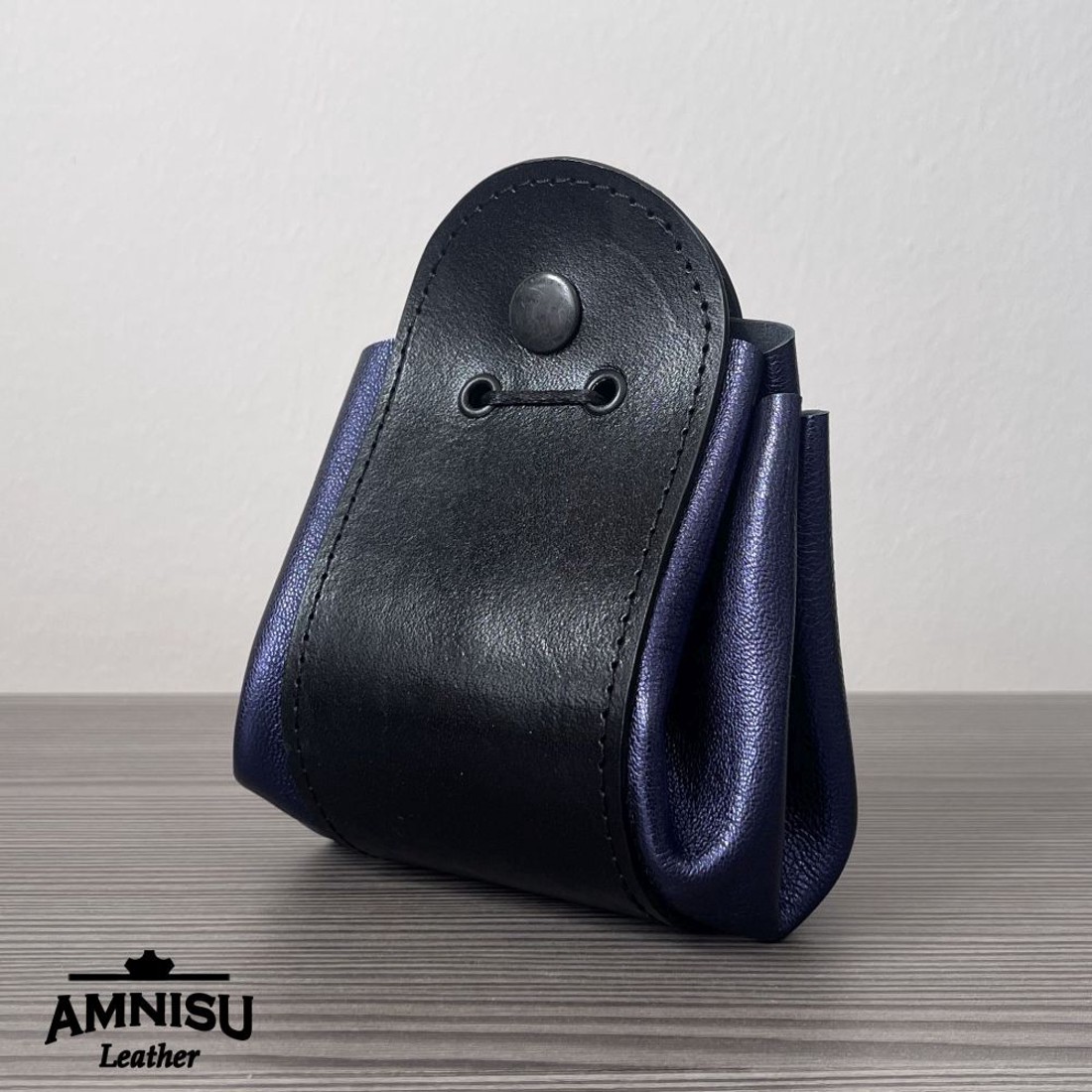 2in1 szütyő és kockatálca - fekete - metál sötétkék - játék & sport - táblajáték és kártyajáték - társasjátékok - dobókocka - Meska.hu