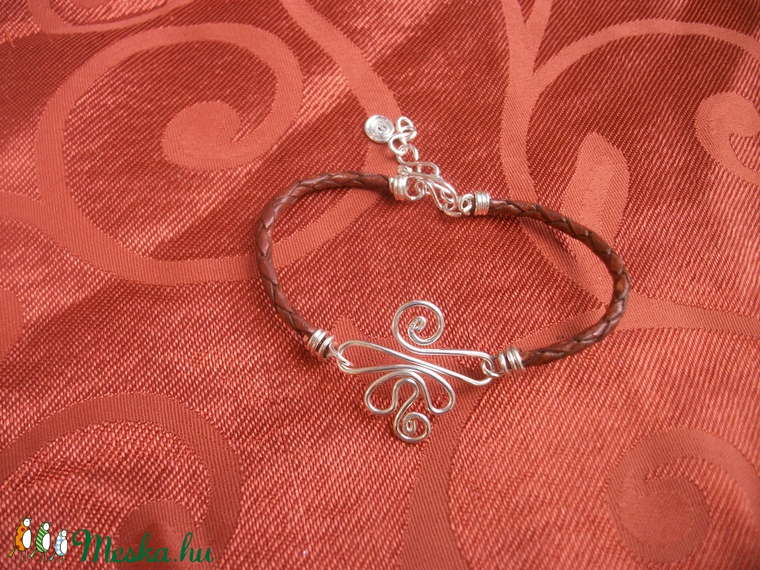 Ezüstözött bőrszíjas karlánc -  - Meska.hu