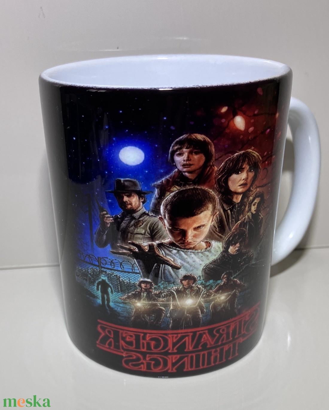 Stranger Things bögre - otthon & életmód - konyhafelszerelés, tálalás - tálalás - bögre & csésze - Meska.hu