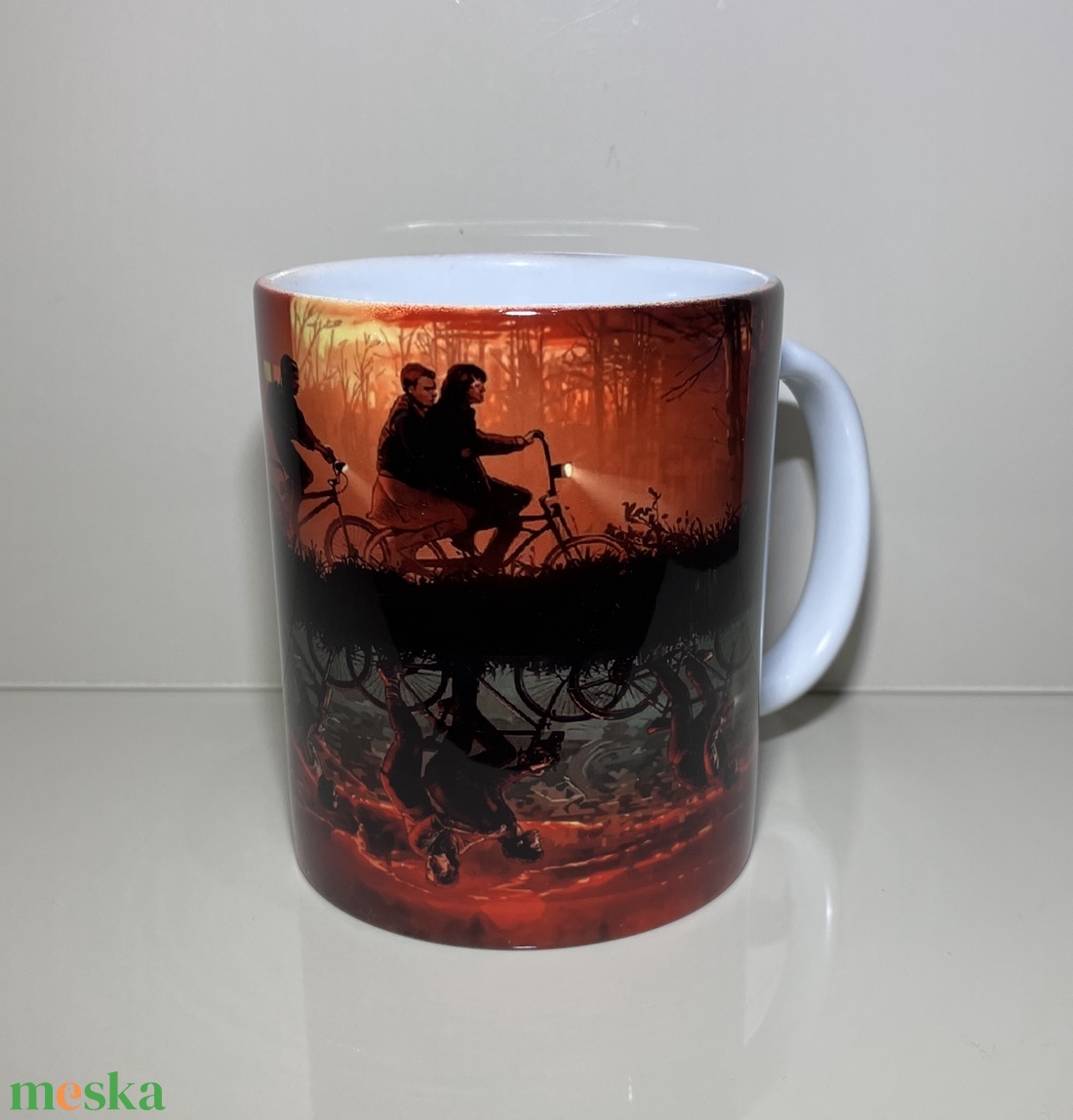 Stranger Things bögre - otthon & életmód - konyhafelszerelés, tálalás - tálalás - bögre & csésze - Meska.hu