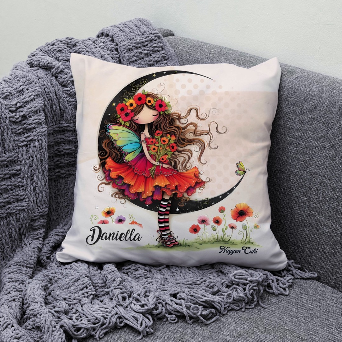 Névvel kérhető - Kedves pipacs tündérlány és a hold mintás párna - otthon & életmód - lakástextil - párna & párnahuzat - díszpárna (belsővel együtt) - Meska.hu