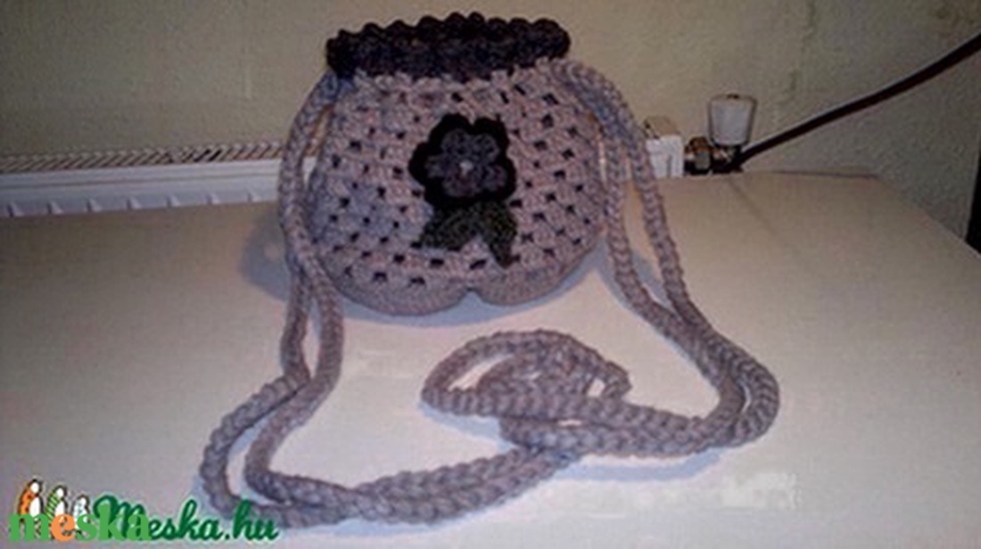 Horgolt tatyó virággal. - táska & tok - kézitáska & válltáska - válltáska - Meska.hu