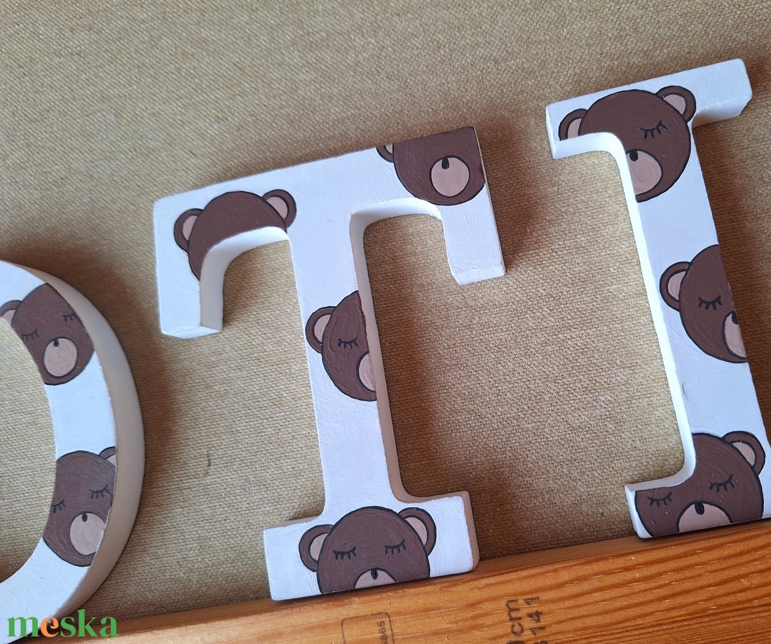 Mackós dekorbetű - baba - mama - babaszoba dekoráció - babanév dekoráció - Meska.hu