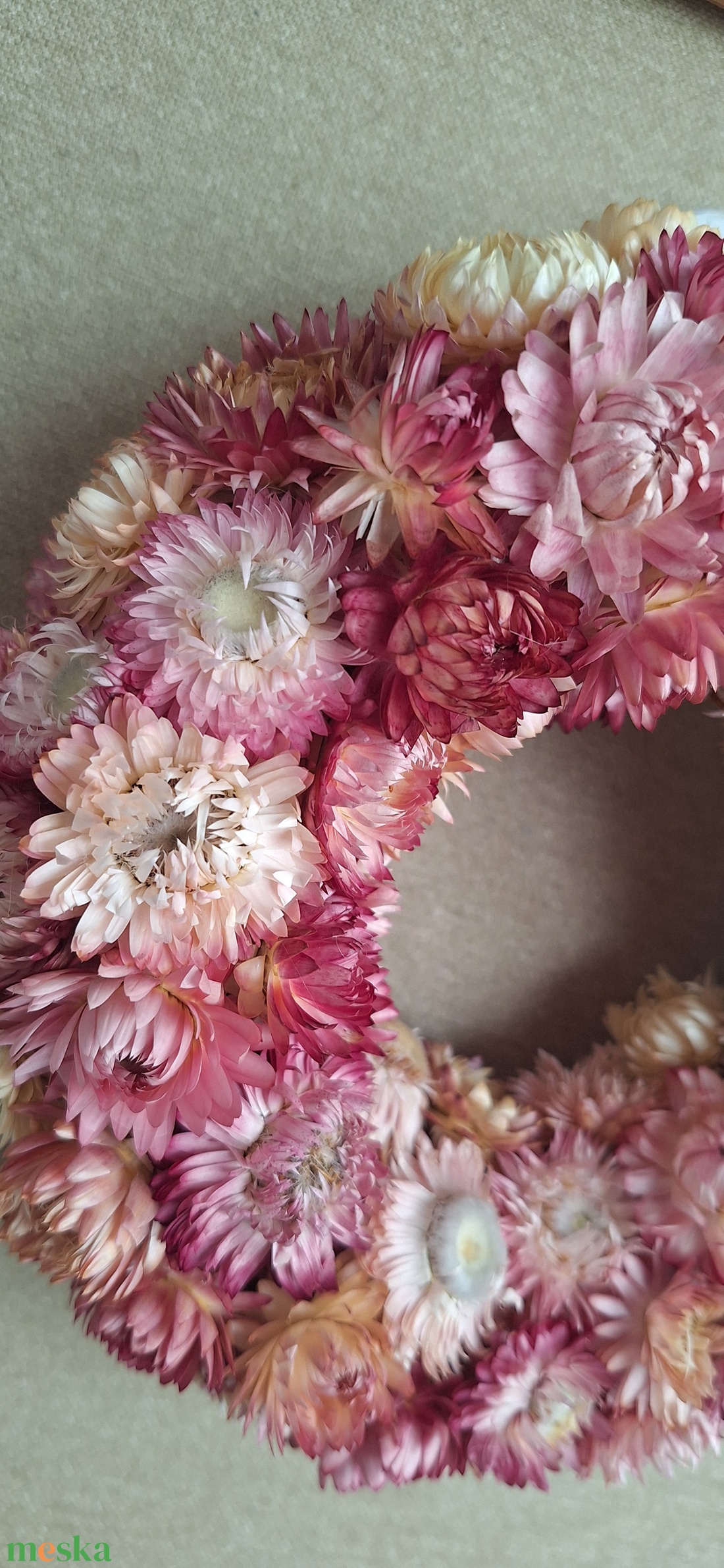 Szalmarózsa koszorú - otthon & életmód - virágdekoráció - virágdíszek - dekor koszorúk, kopogtatók - Meska.hu