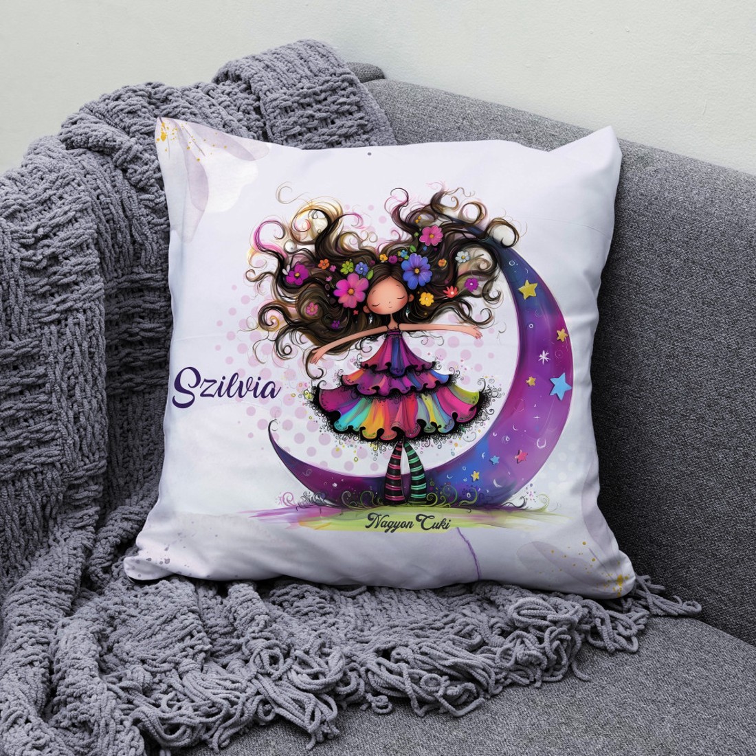 Névvel kérhető - Bájos lila virágos tündér és a hold mintás párna - otthon & életmód - lakástextil - párna & párnahuzat - díszpárna (belsővel együtt) - Meska.hu