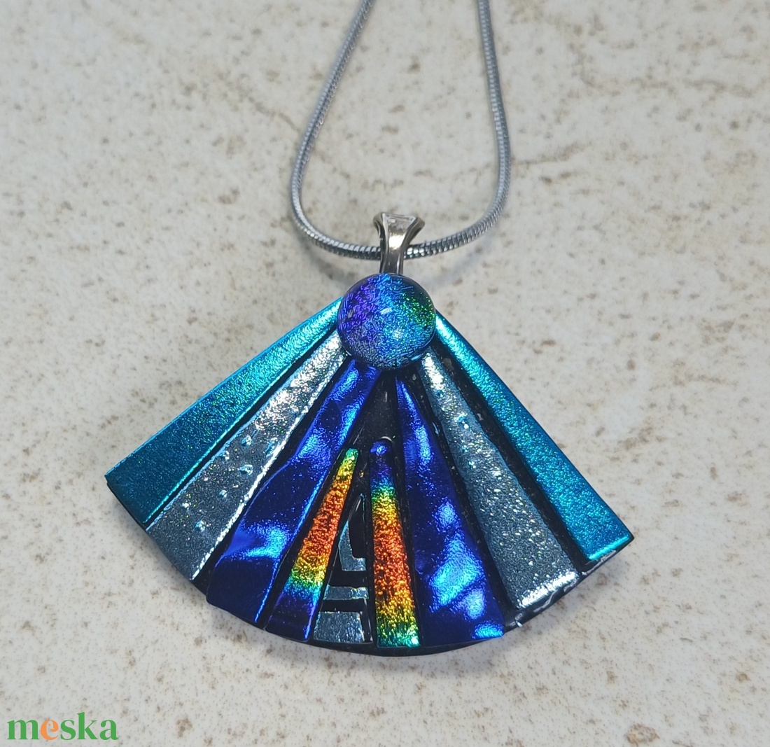 Kleopátra Dichroic üvegnyaklánc - ékszer - nyaklánc - medálos nyaklánc - Meska.hu