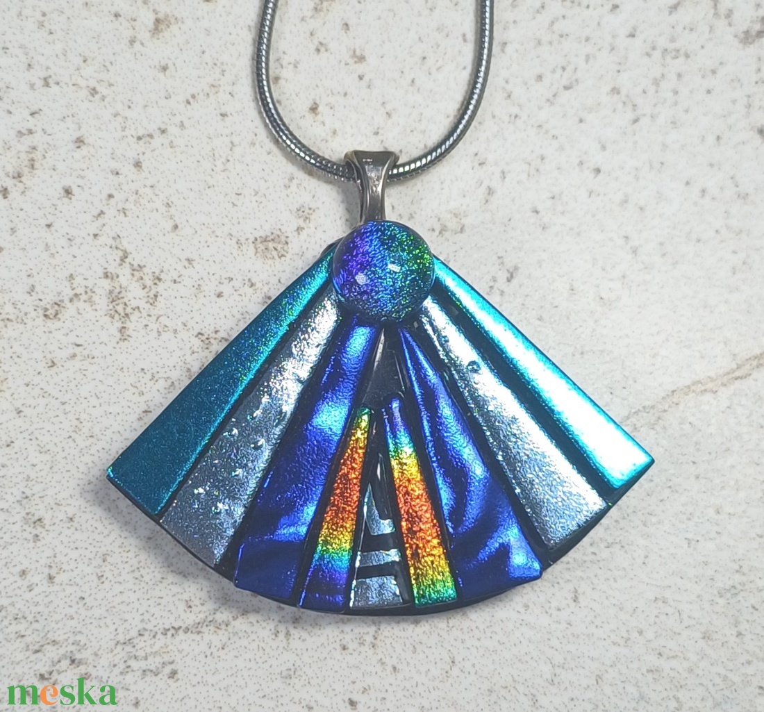 Kleopátra Dichroic üvegnyaklánc - ékszer - nyaklánc - medálos nyaklánc - Meska.hu