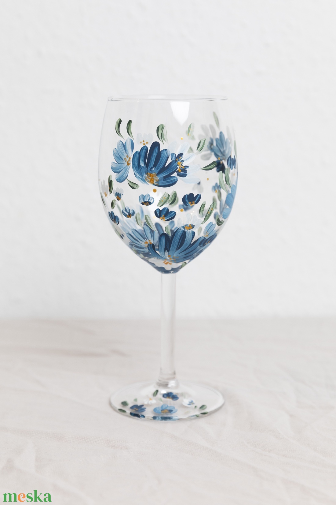 Virágos borospohár - esküvő - emlék & ajándék - nászajándék - esküvői pohár, pohárszett - Meska.hu