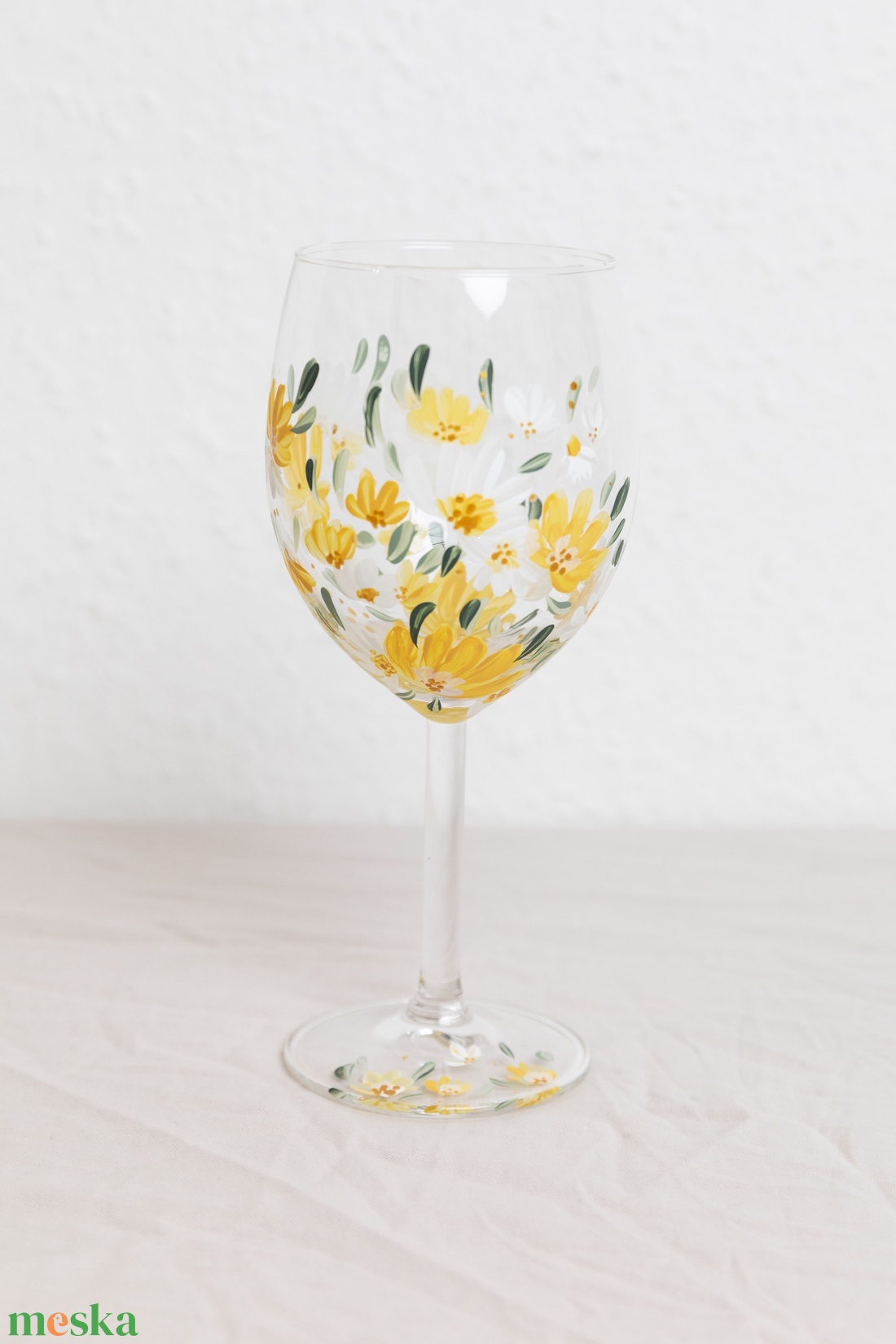 Virágos borospohár - esküvő - emlék & ajándék - nászajándék - esküvői pohár, pohárszett - Meska.hu