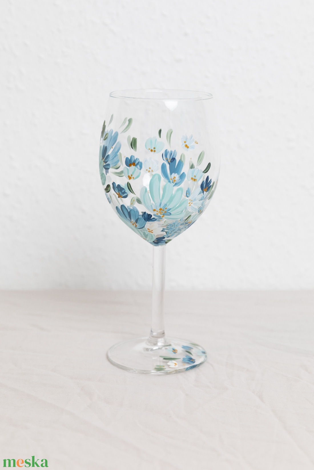 Virágos borospohár - esküvő - emlék & ajándék - nászajándék - esküvői pohár, pohárszett - Meska.hu