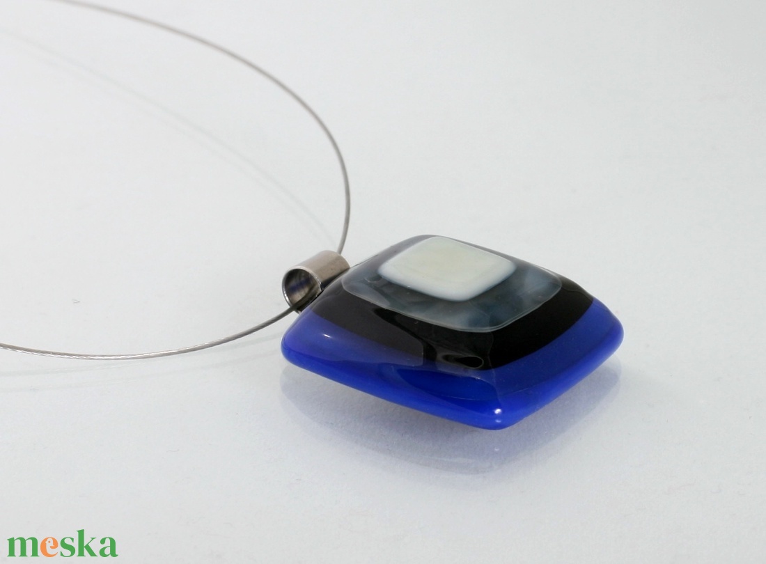 Fekete, kék nyaklánc, üvegékszer - ékszer - nyaklánc - medál - Meska.hu