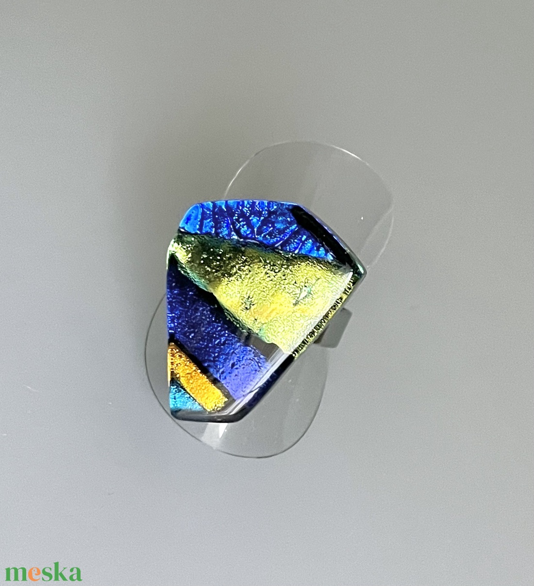 Színes irizáló gyűrű, üvegékszer - ékszer - gyűrű - figurális gyűrű - Meska.hu