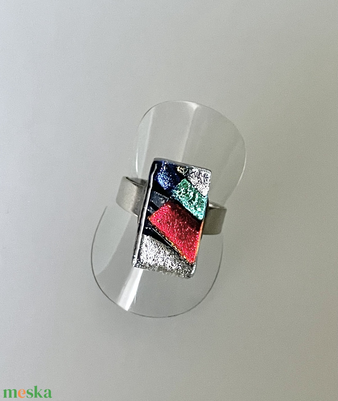 Több színben irizáló gyűrű, üvegékszer - ékszer - gyűrű - figurális gyűrű - Meska.hu