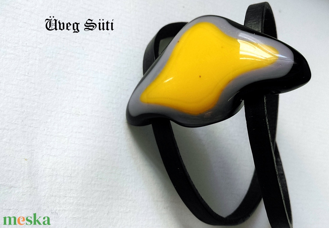 NEMESACÉL Tricolor tulipán fekete, szürke, sárga csillogó két soros karkötő üvegékszer - ékszer - karkötő - karkötő medállal - Meska.hu NEMESACÉL Tricolor tulipán fekete, szürke, sárga csillogó két soros karkötő üvegékszer - ékszer - karkötő - karkötő medállal - Meska.hu