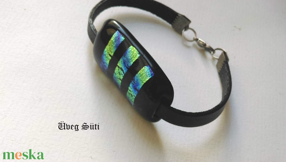 Csillogó zebra karkötő fekete üvegékszer - ékszer - karkötő - karkötő medállal - Meska.hu Csillogó zebra karkötő fekete üvegékszer - ékszer - karkötő - karkötő medállal - Meska.hu