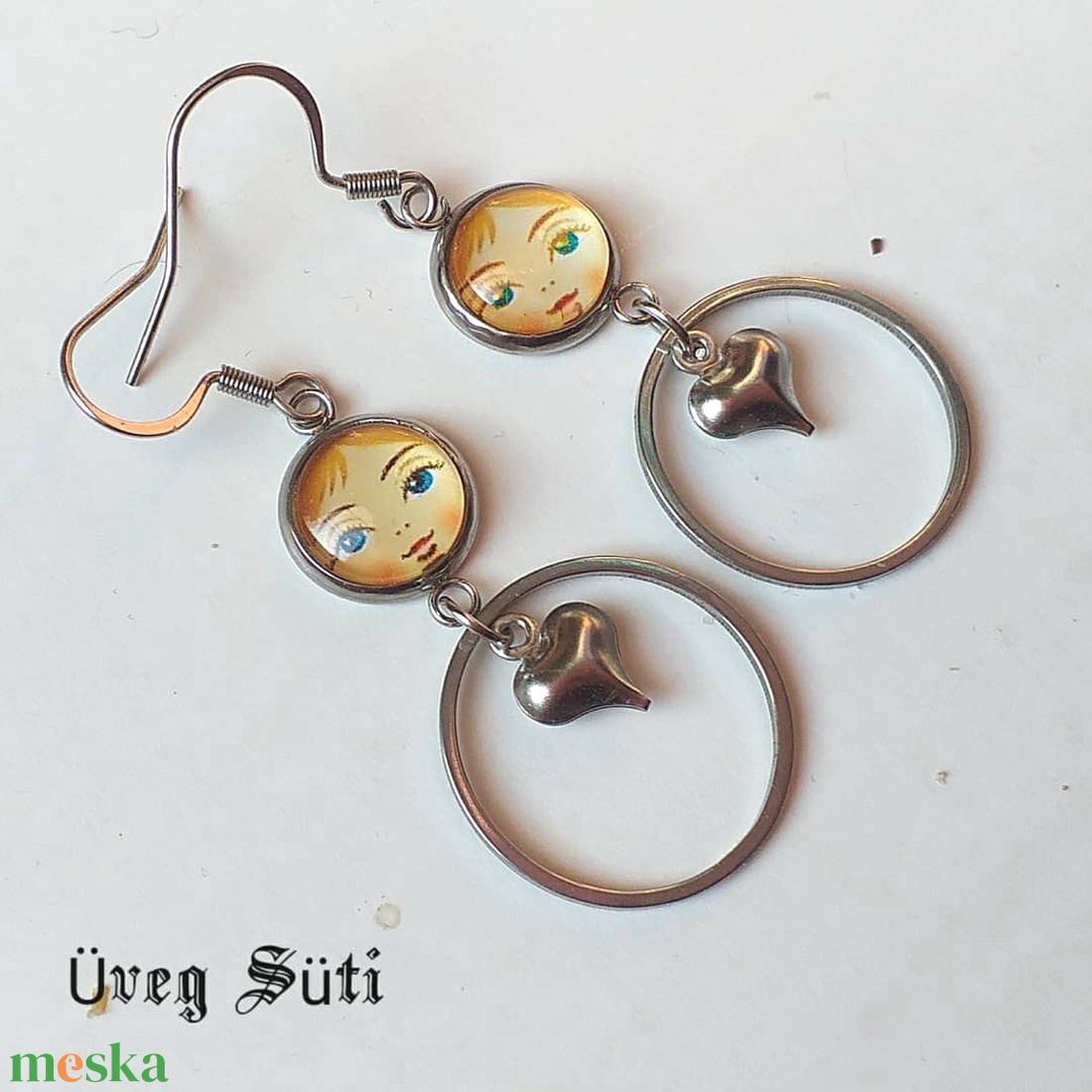 NEMESACÉL Minimál babás angyalkás nemesacél franciakapcsos fülbevaló, fehér  barna - ékszer - fülbevaló - lógó fülbevaló - Meska.hu