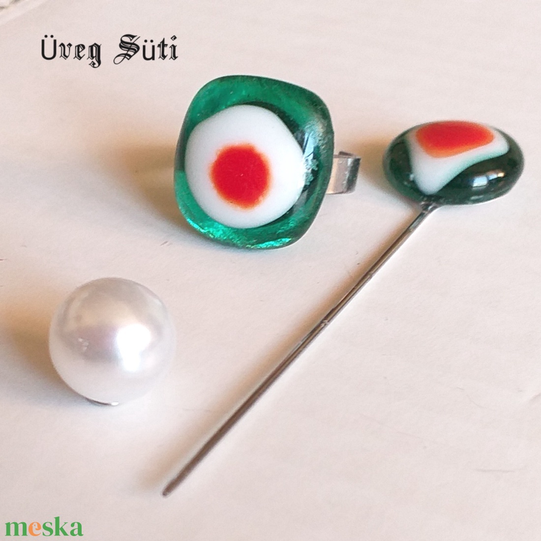 Tricolor Kokárda kitűző üvegékszer tekla gyöngy dsszel, muranoi üveg, ajándék , nemzeti színű, petőfi, március 15 - ékszer - kitűző és bross - kitűző - Meska.hu Tricolor Kokárda kitűző üvegékszer tekla gyöngy dsszel, muranoi üveg, ajándék , nemzeti színű, petőfi, március 15 - ékszer - kitűző és bross - kitűző - Meska.hu