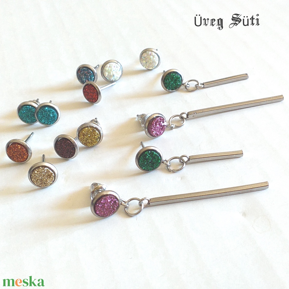 NEMESACÉL Csillogó druzy 6mm-es lógós minimál fülbevaló zöld kék pink arany piros fülbevaló - ékszer - fülbevaló - pötty fülbevaló - Meska.hu NEMESACÉL Csillogó druzy 6mm-es lógós minimál fülbevaló zöld kék pink arany piros fülbevaló - ékszer - fülbevaló - pötty fülbevaló - Meska.hu