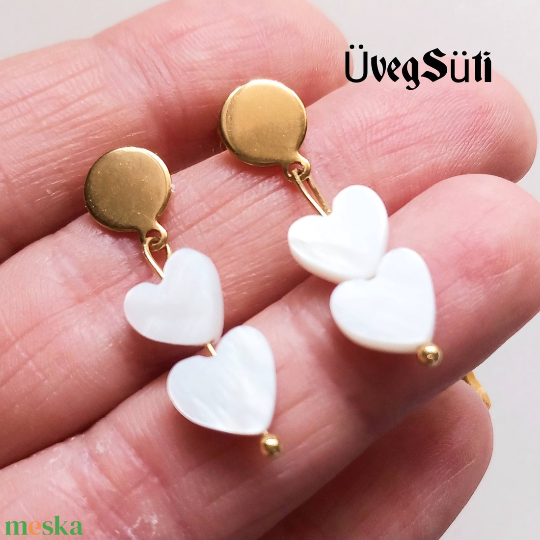 NEMESACÉL LUXY GOLD SHELL lógós arany színű nemesacél fülbevaló szívekkel ajándék nőknek valentín napra - ékszer - fülbevaló - lógós kerek fülbevaló - Meska.hu NEMESACÉL LUXY GOLD SHELL lógós arany színű nemesacél fülbevaló szívekkel ajándék nőknek valentín napra - ékszer - fülbevaló - lógós kerek fülbevaló - Meska.hu