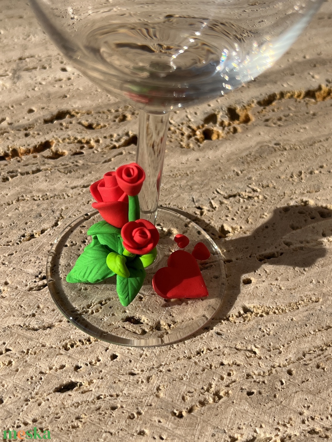 Borospohár kézzel készített gyurma díszítéssel - otthon & életmód - konyhafelszerelés, tálalás - tálalás - boros poharak, szettek - Meska.hu