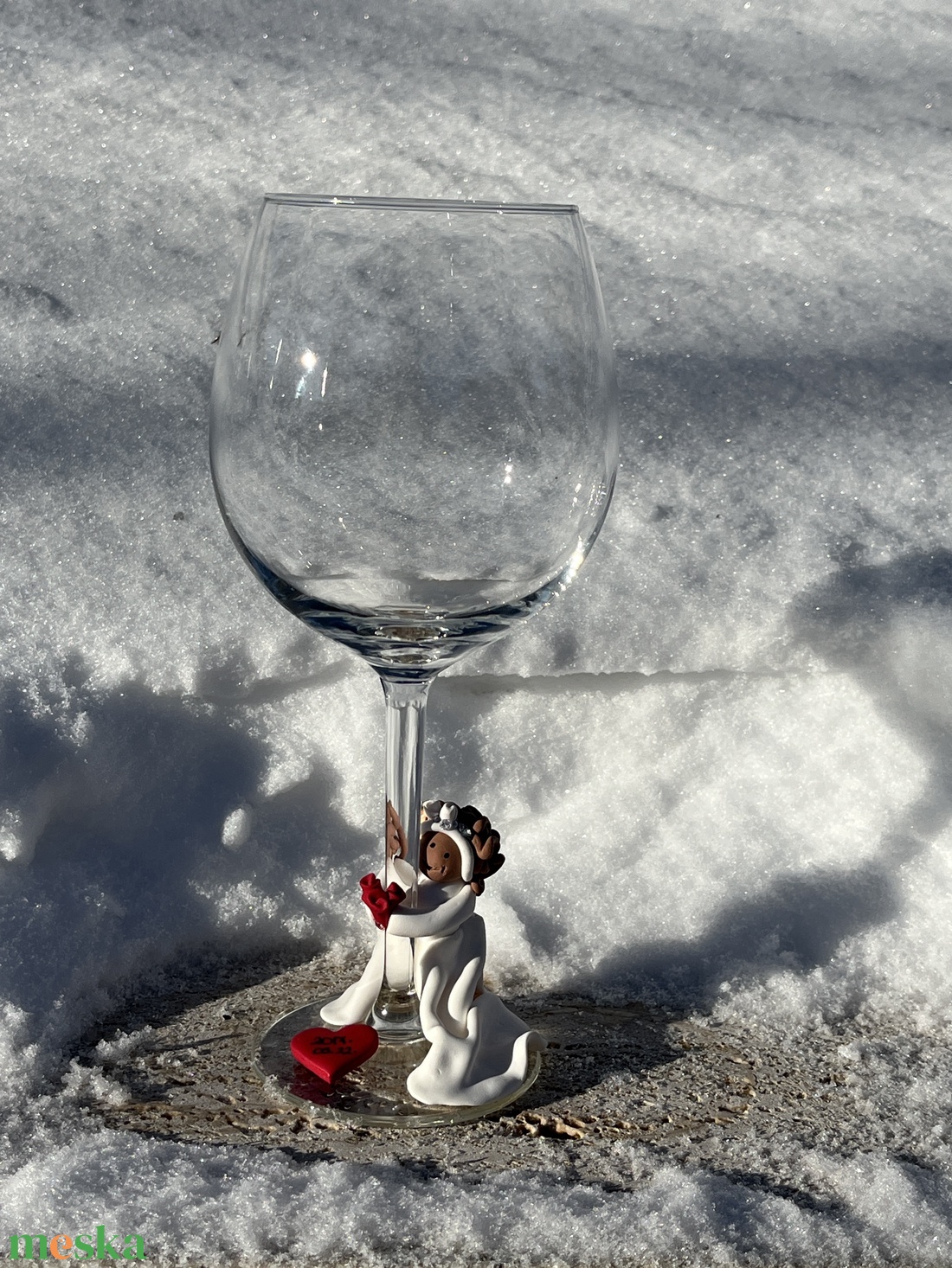 Emlékpoharak esküvőre � egyedi menyasszony és vőlegény figurákkal díszítve - esküvő - emlék & ajándék - nászajándék - esküvői pohár, pohárszett - Meska.hu