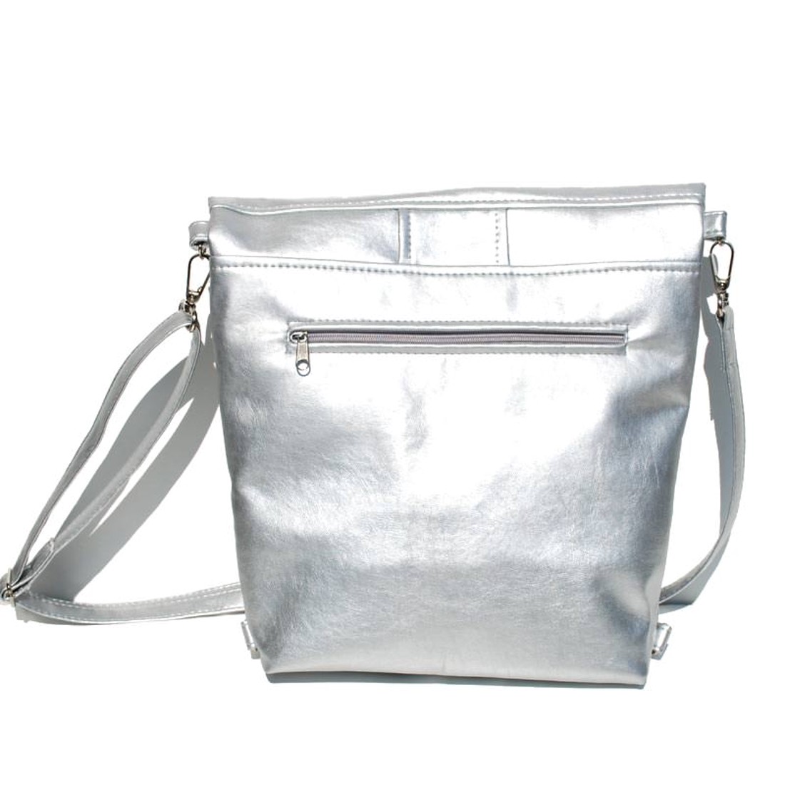 SuziartBag Ezüst 2in1 hátizsák - táska & tok - kézitáska & válltáska - válltáska - Meska.hu SuziartBag Ezüst 2in1 hátizsák - táska & tok - kézitáska & válltáska - válltáska - Meska.hu