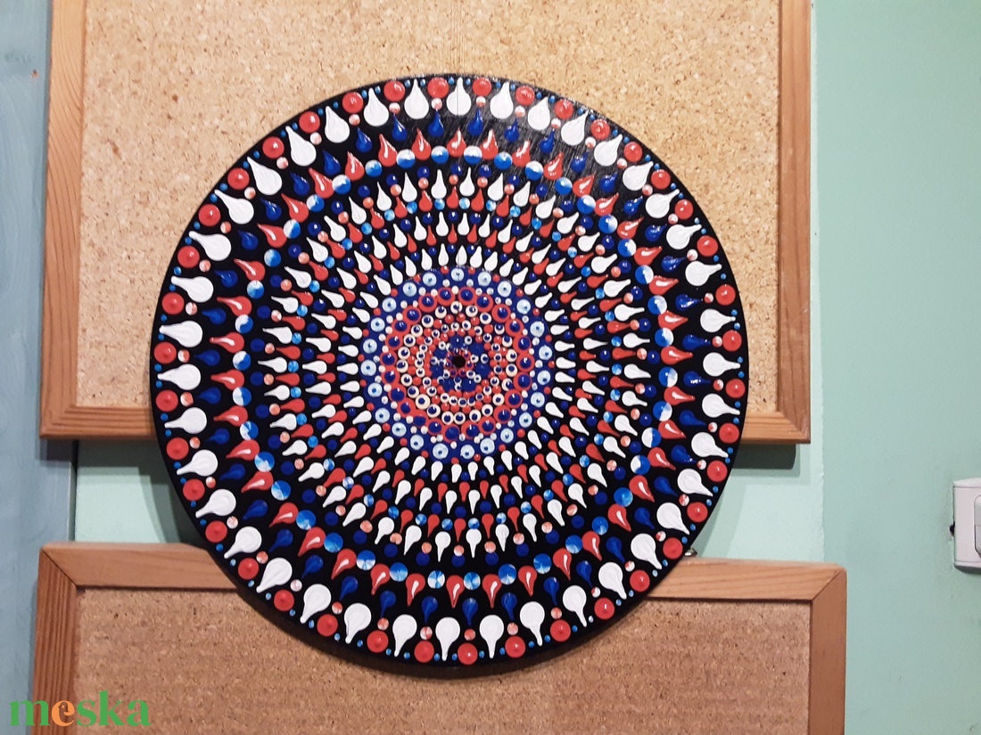 Mandala festés akrillal bakelit lemezre fehér, piros, kék színben - otthon & életmód - dekoráció - dísztárgy - Meska.hu Mandala festés akrillal bakelit lemezre fehér, piros, kék színben - otthon & életmód - dekoráció - dísztárgy - Meska.hu
