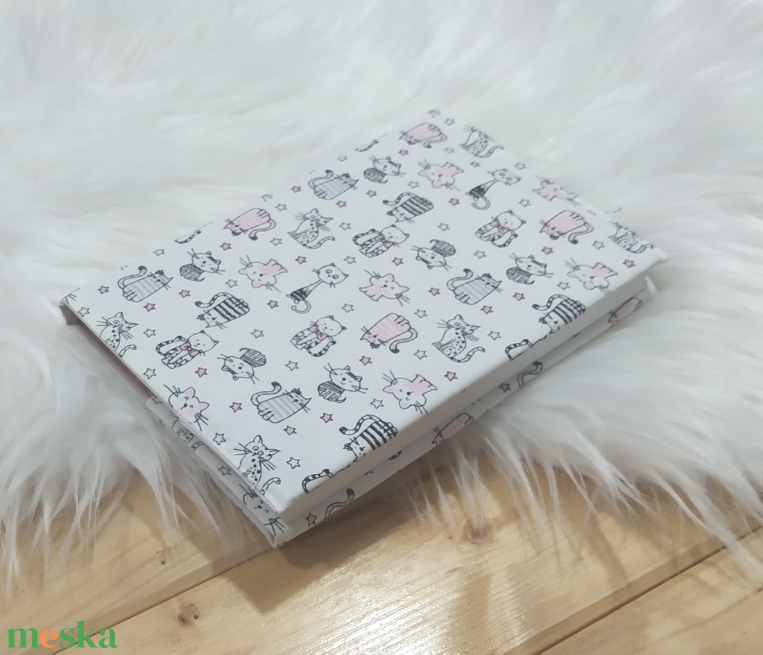 Textil könyvborító - otthon & életmód - papír, írószer - könyv- és füzetborító - Meska.hu Textil könyvborító - otthon & életmód - papír, írószer - könyv- és füzetborító - Meska.hu