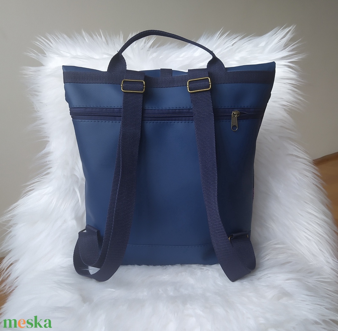 Kék műbőr rolltop hátizsák elején mandala mintával - táska & tok - hátizsák - roll top hátizsák - Meska.hu