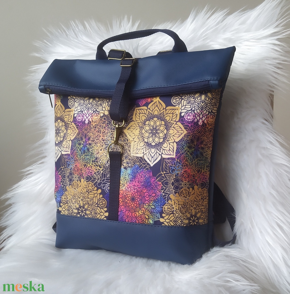 Kék műbőr rolltop hátizsák elején mandala mintával - táska & tok - hátizsák - roll top hátizsák - Meska.hu
